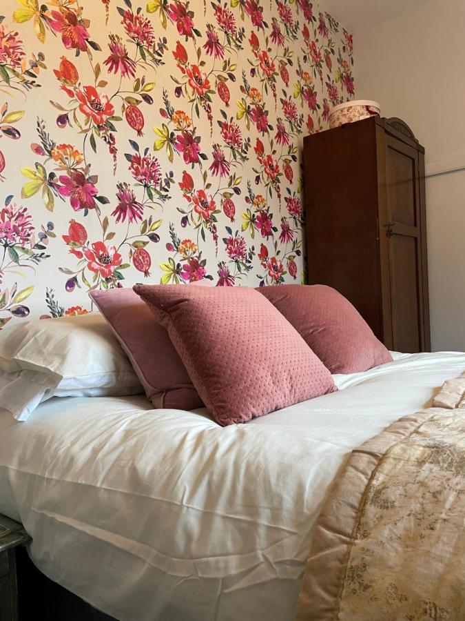 Hotel The White Swan Deighton York Esterno foto