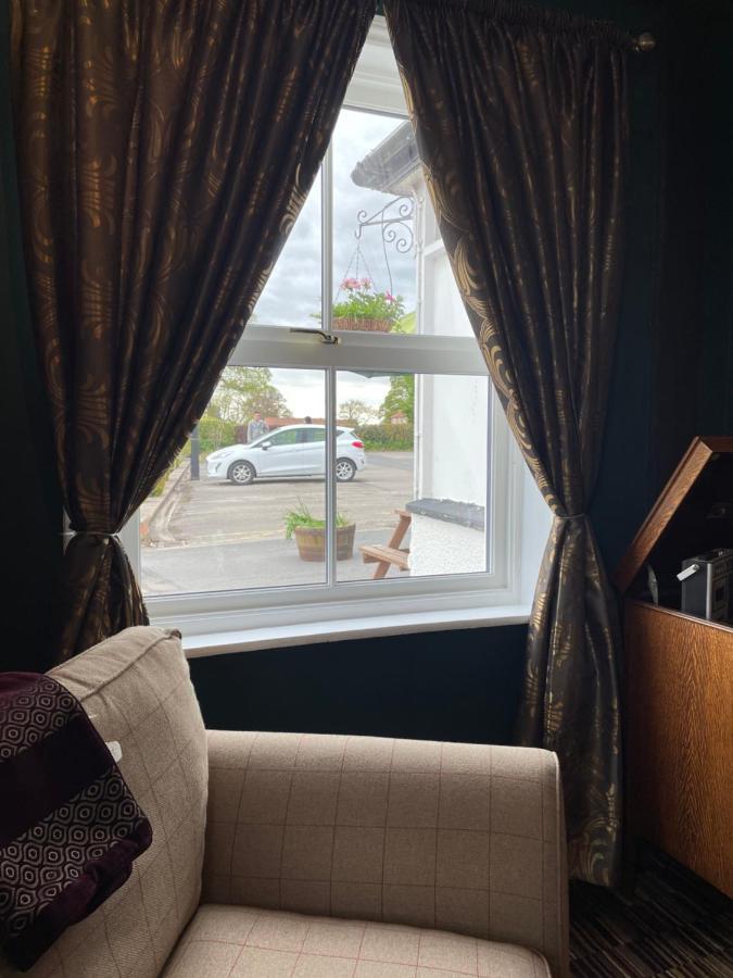 Hotel The White Swan Deighton York Esterno foto