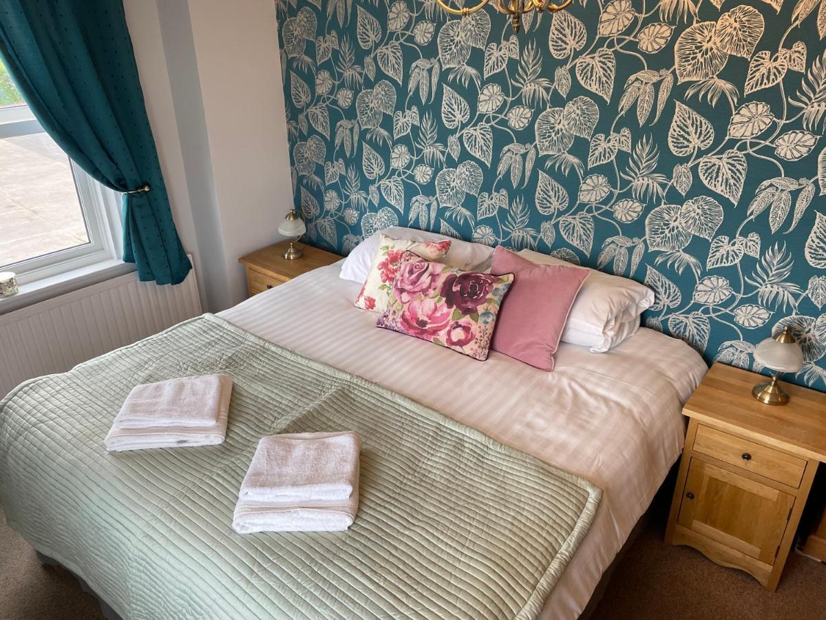 Hotel The White Swan Deighton York Esterno foto