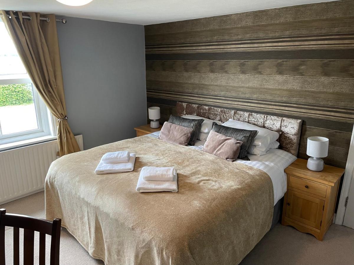 Hotel The White Swan Deighton York Esterno foto