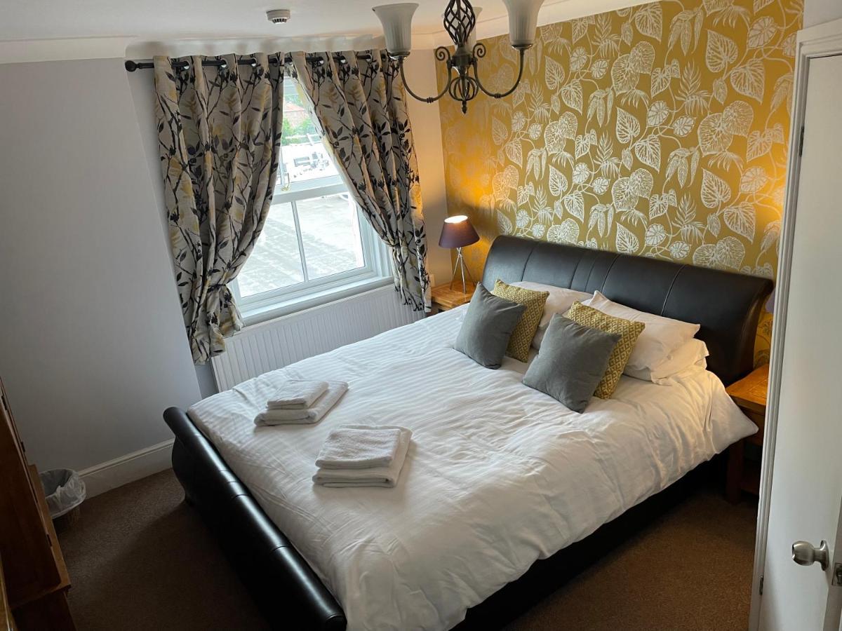 Hotel The White Swan Deighton York Esterno foto